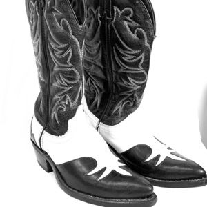 Vintage yet now Laredo Black and White Cowboy Boot